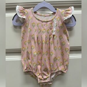 Serendipity by Shrimp & Grits Pink Floral Bubble Romper 6M
